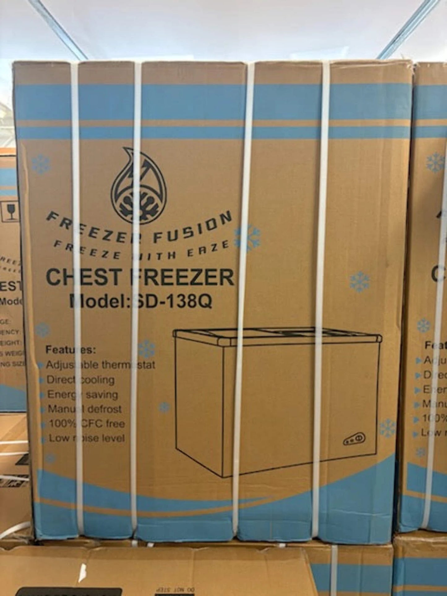 Glass Top Chest Freezer (24x19x30)