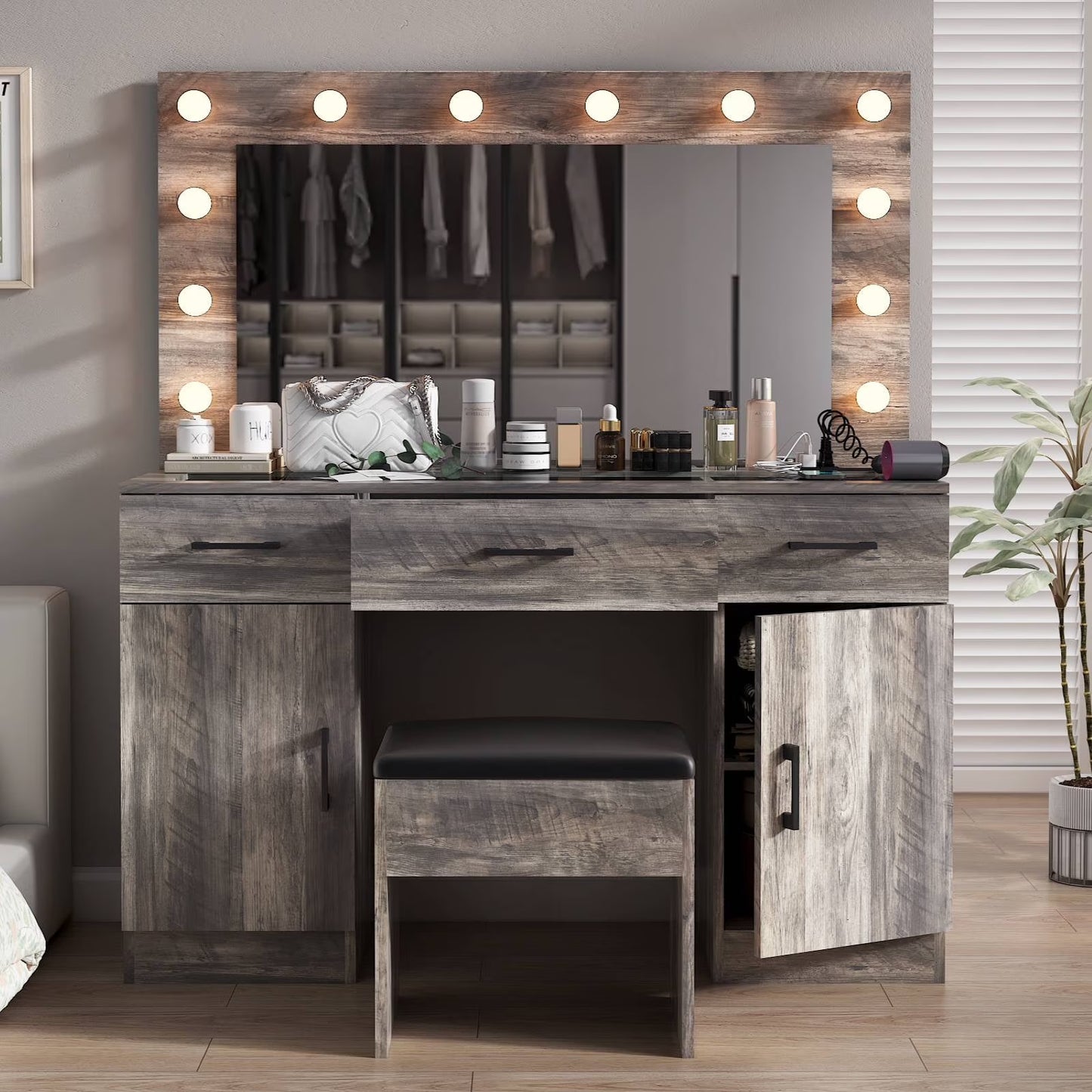 Ktaxon Large Makeup Vanity, Vanity Table Set w/Visible Glass Top w/Charging Station, White