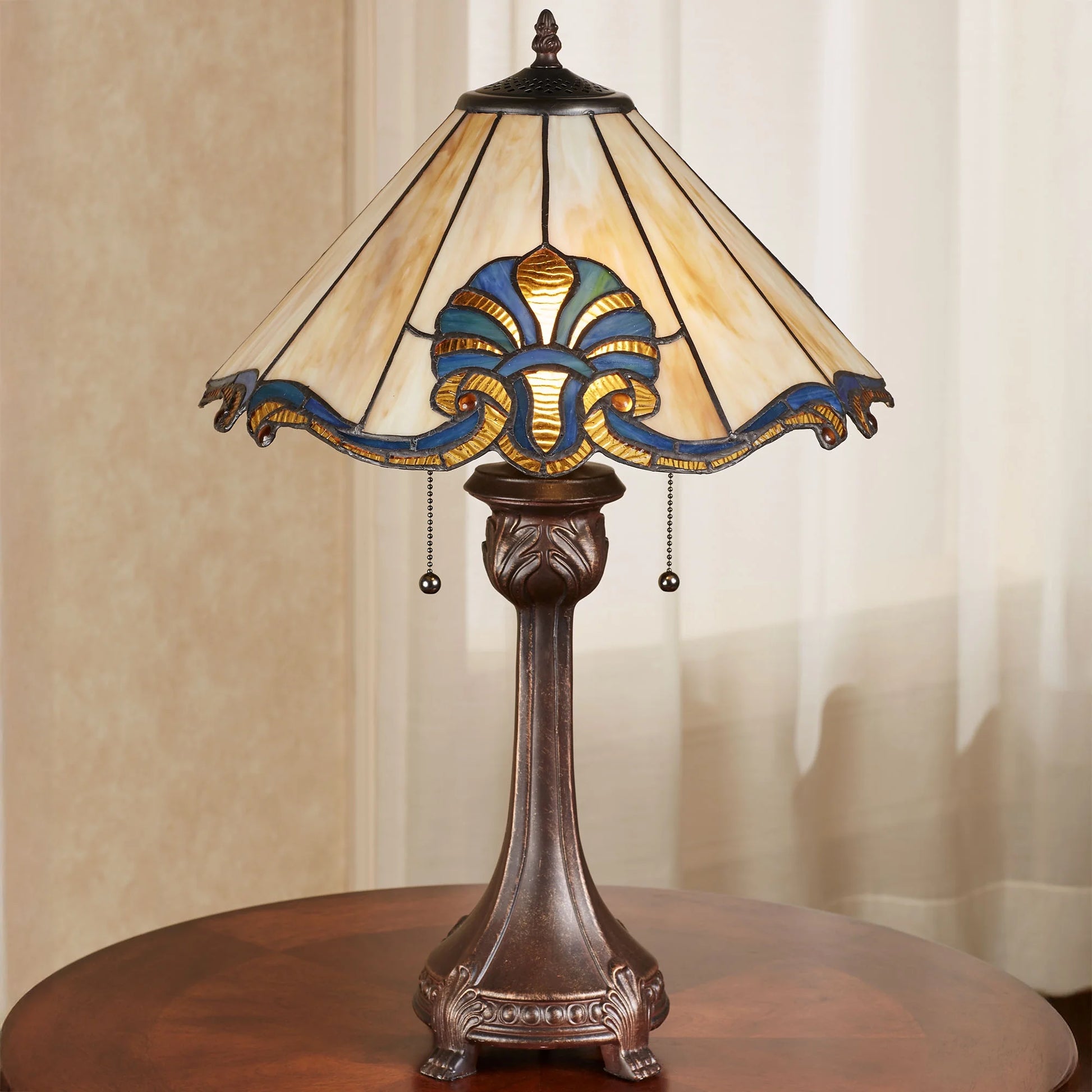 Blythe Hand-Cut Stained Glass Table Lamp Ruby
