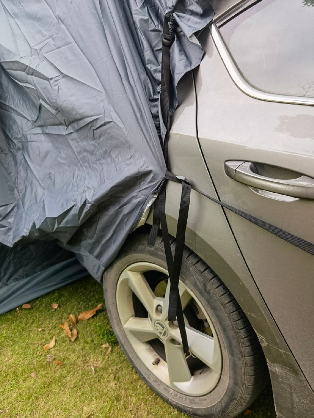 Teepee 2/3-Person SUV Car Tent with Fiberglass poles