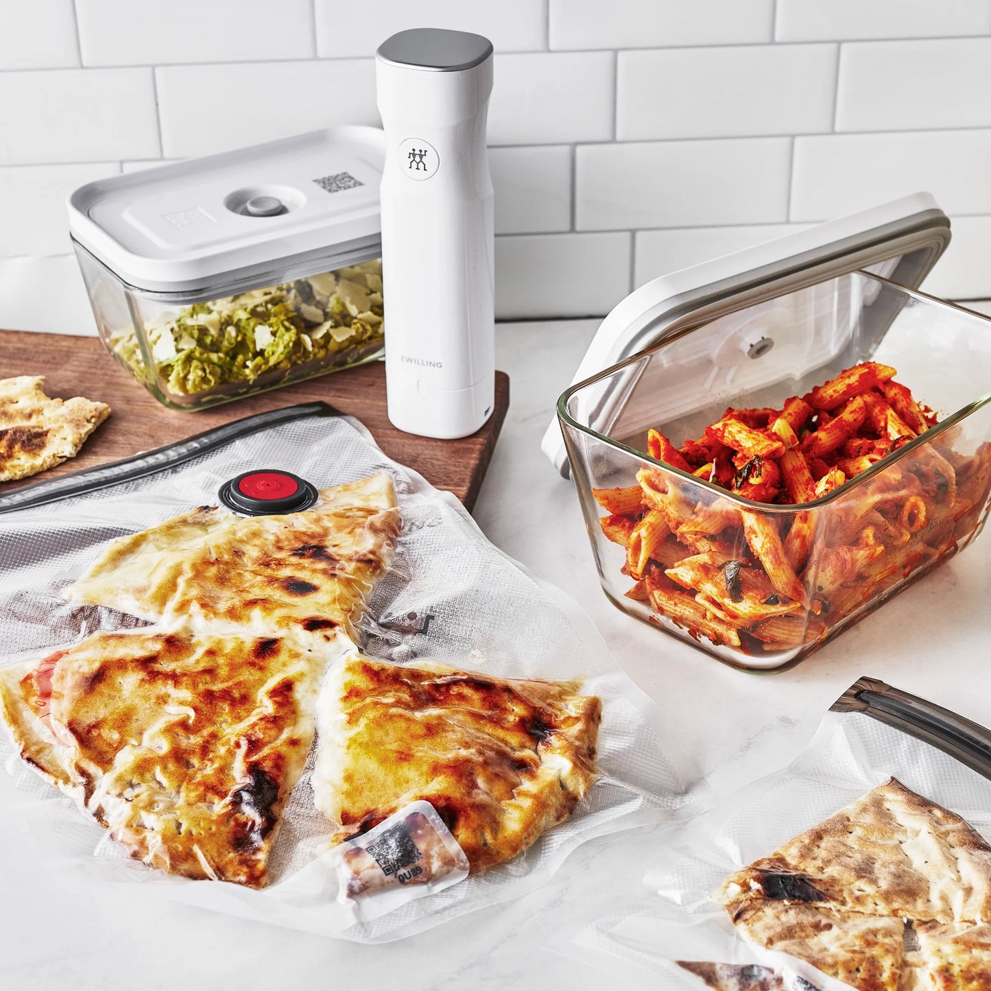 ZWILLING Fresh & Save 7-pc Vacuum Sealer Machine Starter Set, Sous Vide Bags, Meal prep, Airtight Food Containers Glass