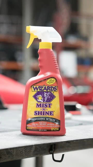 Wizards 22208 Mist-N-Shine Motorcycle Professional Detailer - Multi-Use Glass Cleaner and Scratch Remover for Motorcycle Tool Kit - Adds Gloss to Paint, Chrome and Glass - 8 oz - Made in USA
