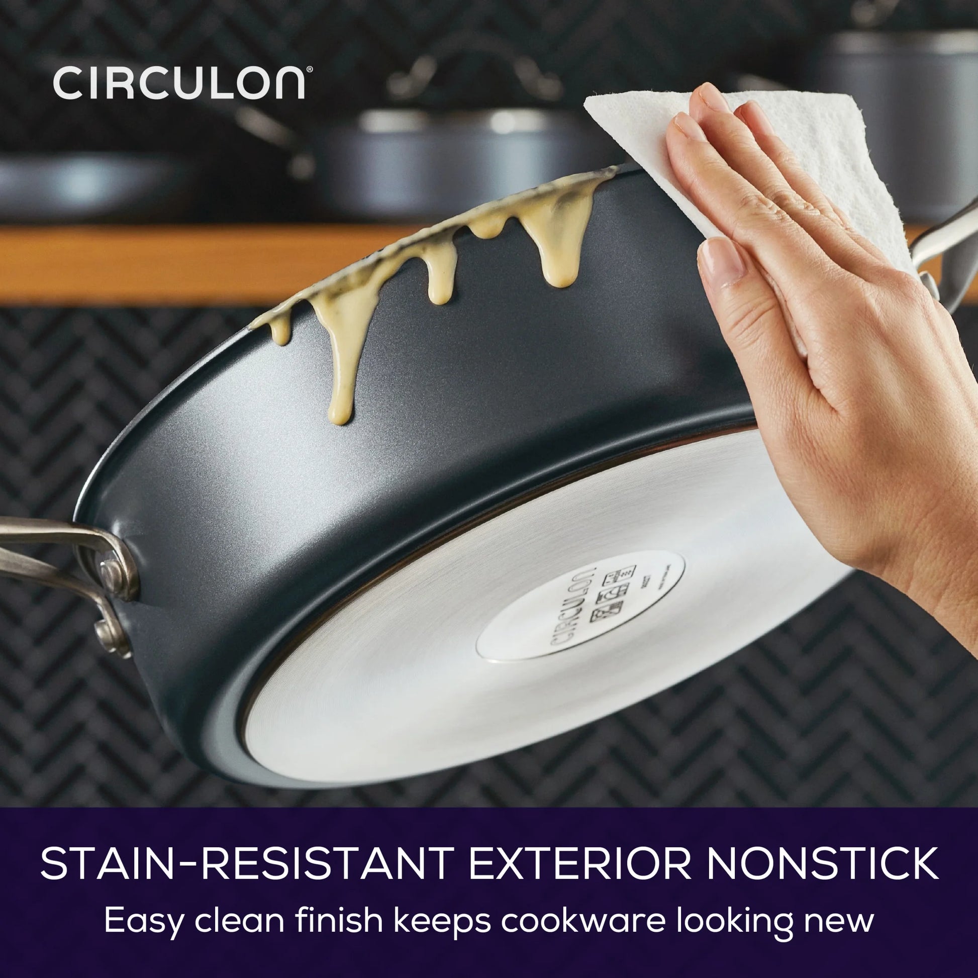 Circulon A1 Series 5-Quart Nonstick Induction Saut Pan with Tempered Glass Lid, Graphite
