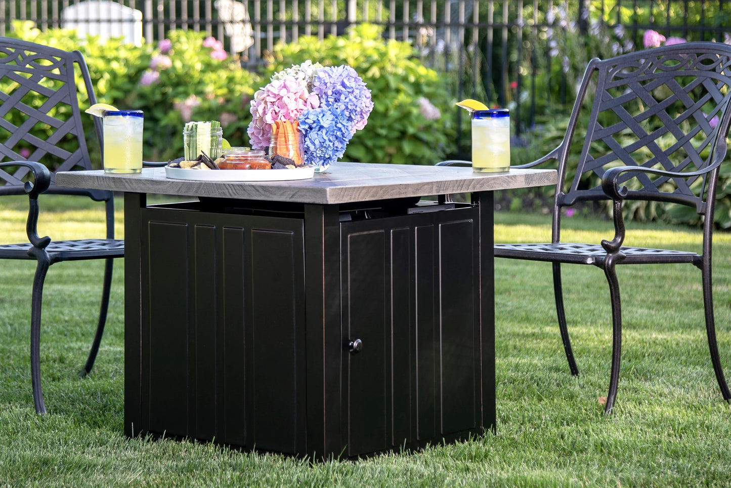 Endless Summer Harper LP Gas Outdoor Fire Pit Table with Fire Glass and Cover - GAD15299ES