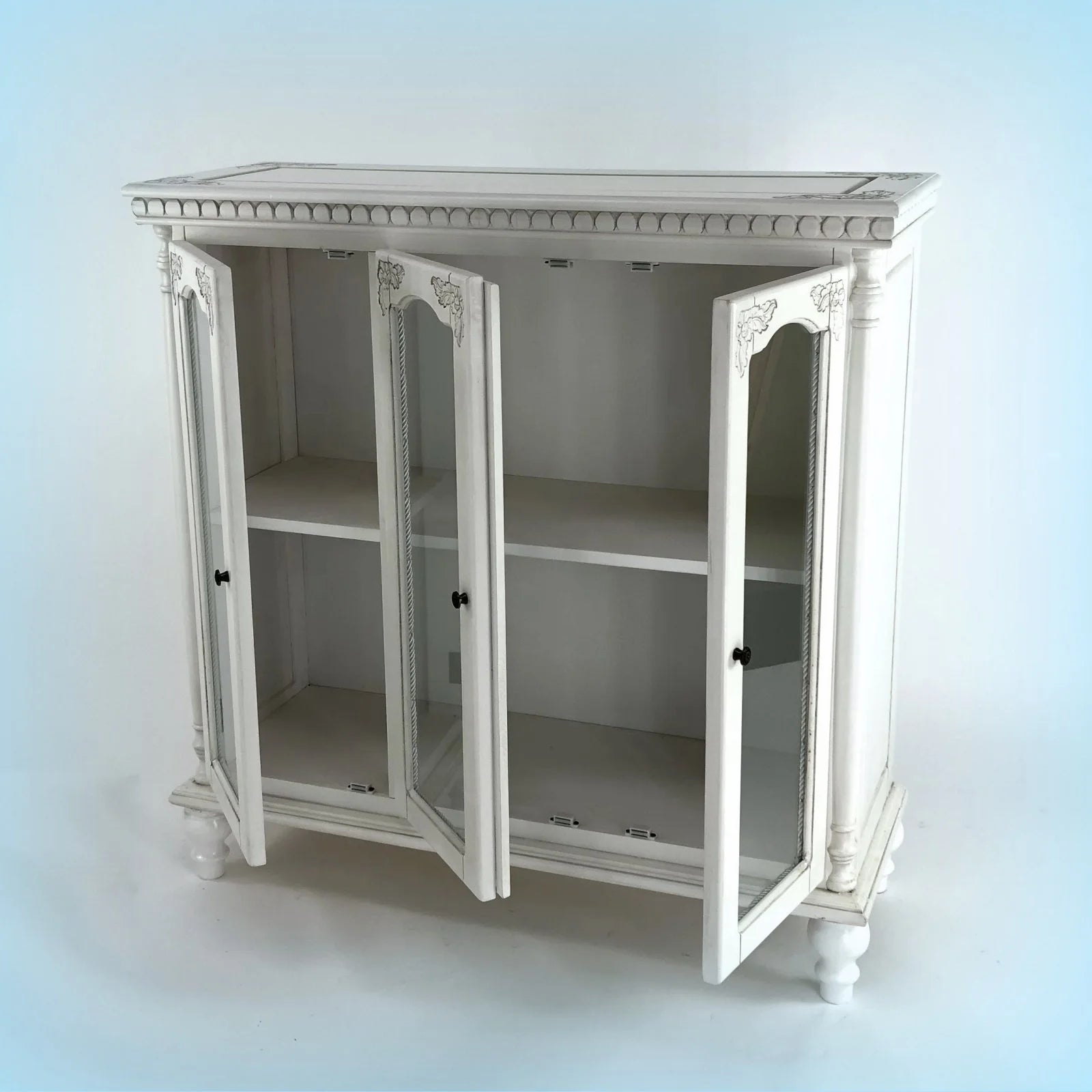 Wayborn Home Furnishings JC010W 39.5 x 39 x 14 in. Glass Door Cabinet - White