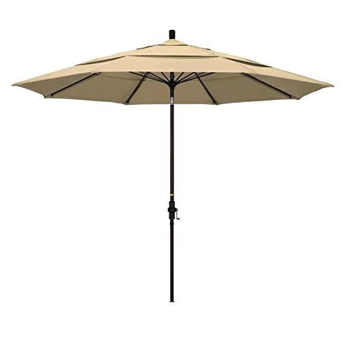 California Umbrella Sun Master Series Patio Market Umbrella in Olefin with Aluminum Pole Fiberglass Ribs Collar Tilt Crank Lift